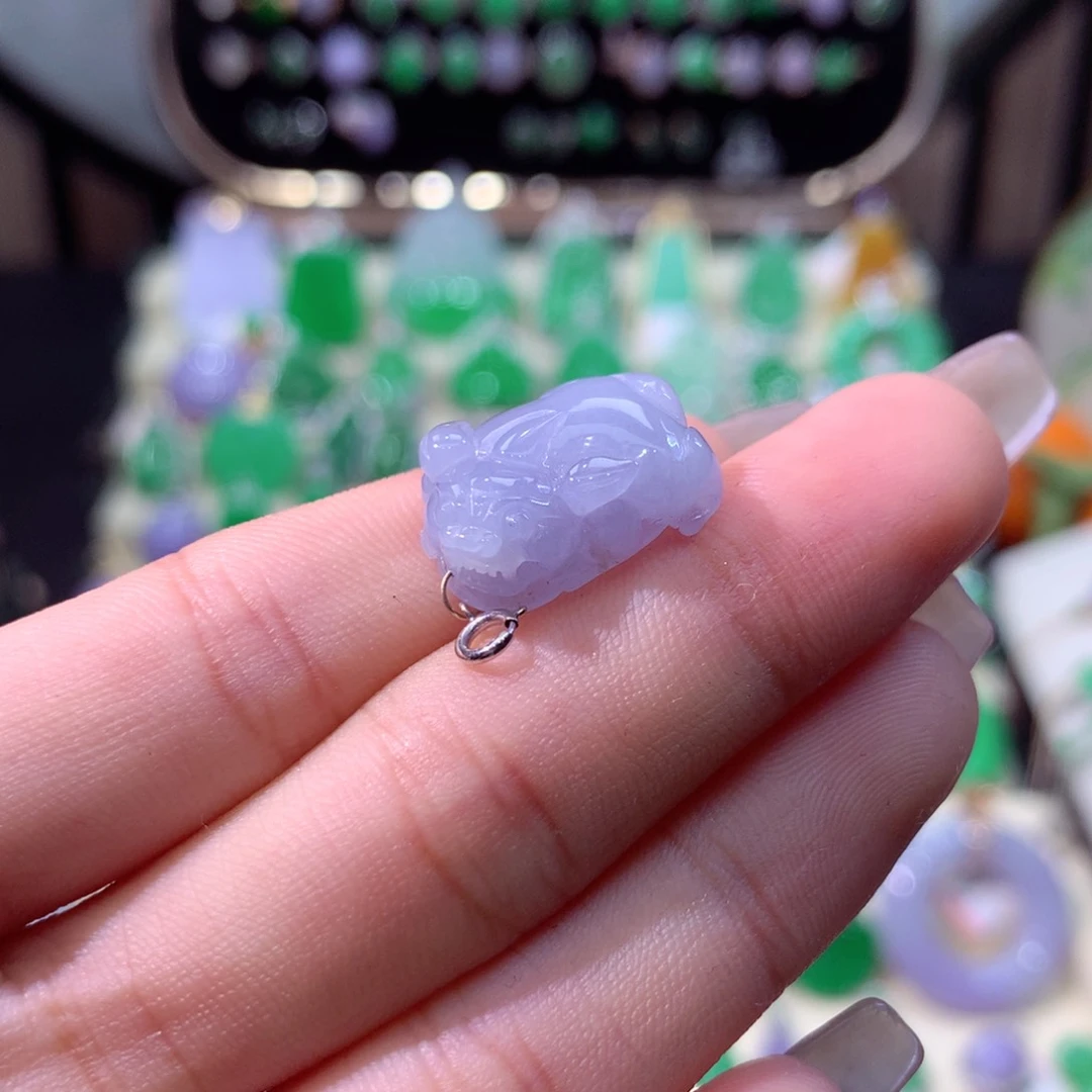 翡翠颈饰18K金镶嵌翡翠