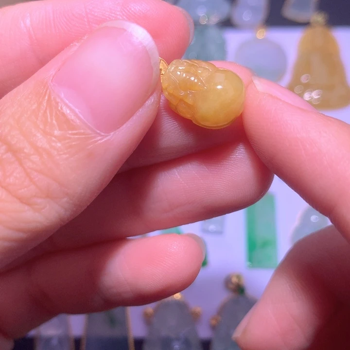 颈饰18K金镶嵌翡翠翡翠