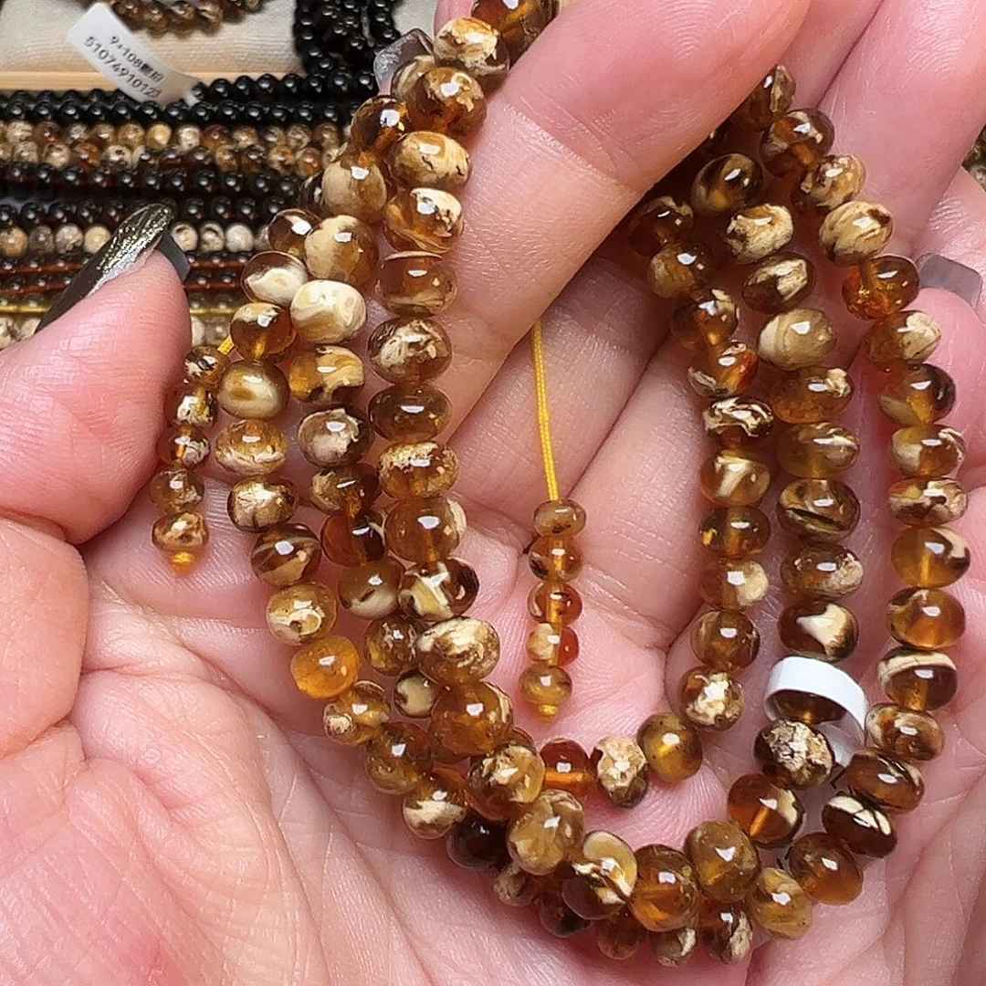 琥珀未镶嵌裸石抚顺琥珀20384六