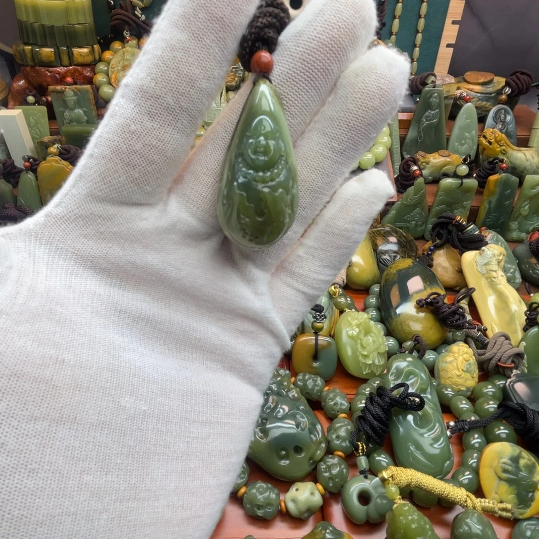 岫岩河磨玉（透闪石质玉）未镶嵌颈饰