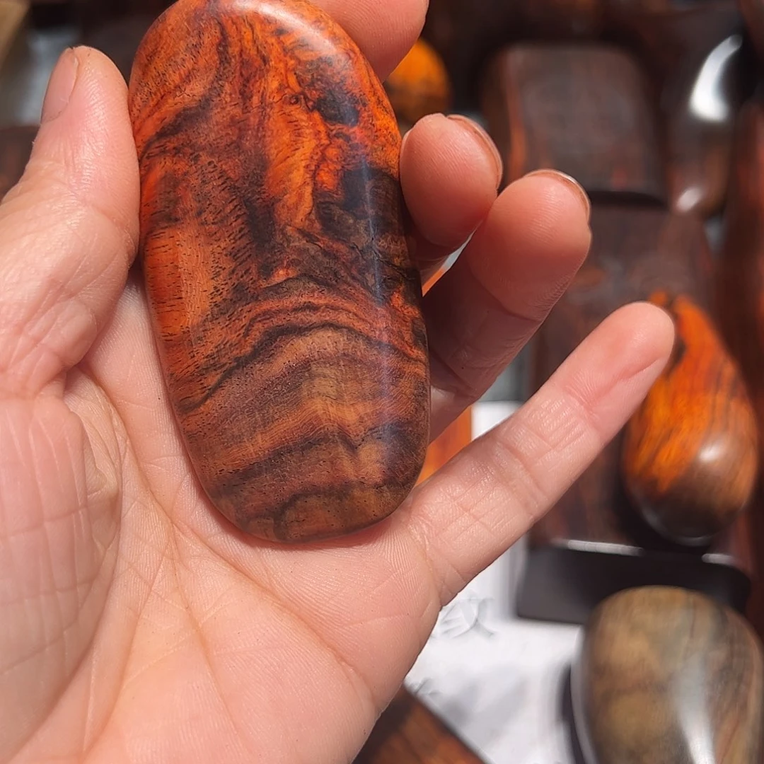 交趾黄檀（大红酸枝）福****店