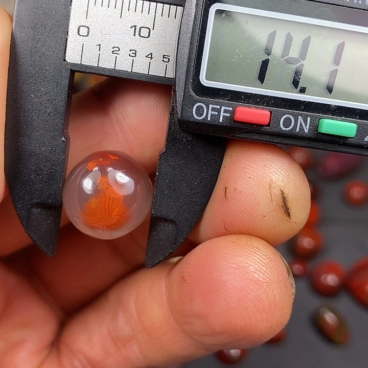 南红玛瑙未镶嵌车挂