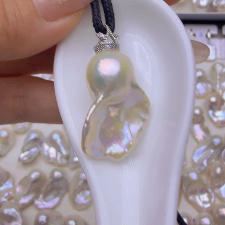 淡水珍珠吊坠(赠链)未镶嵌