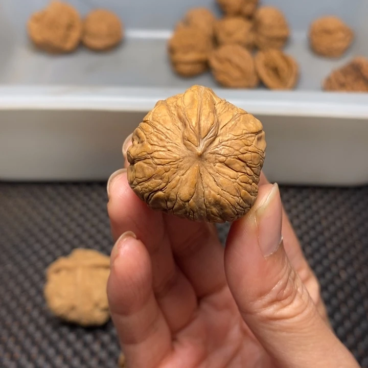 ****人吊坠文玩核桃文玩核桃异形单只