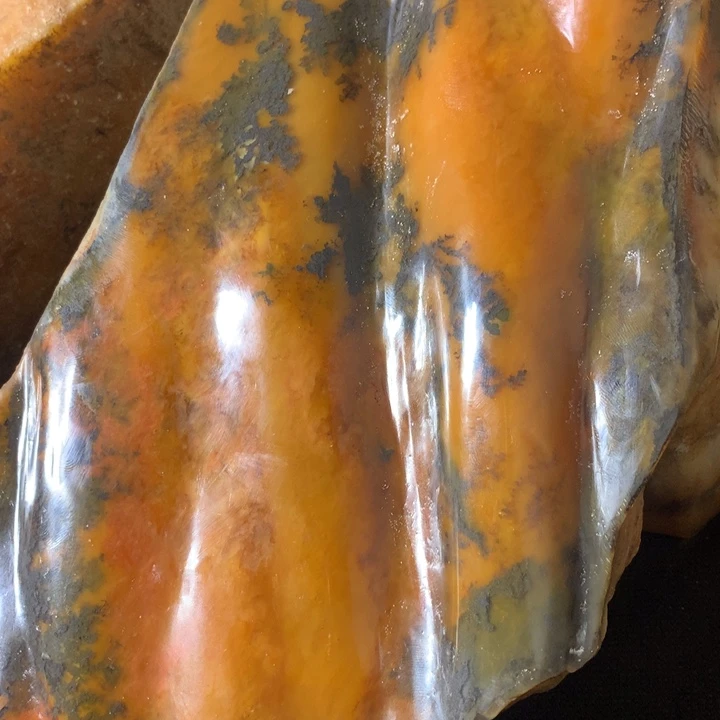 石英质玉（黄龙玉）未镶嵌颈饰