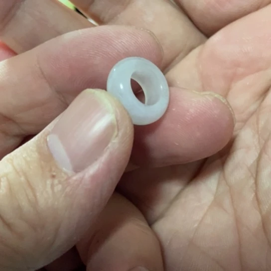 宛****翡翠未镶嵌颈饰跑环