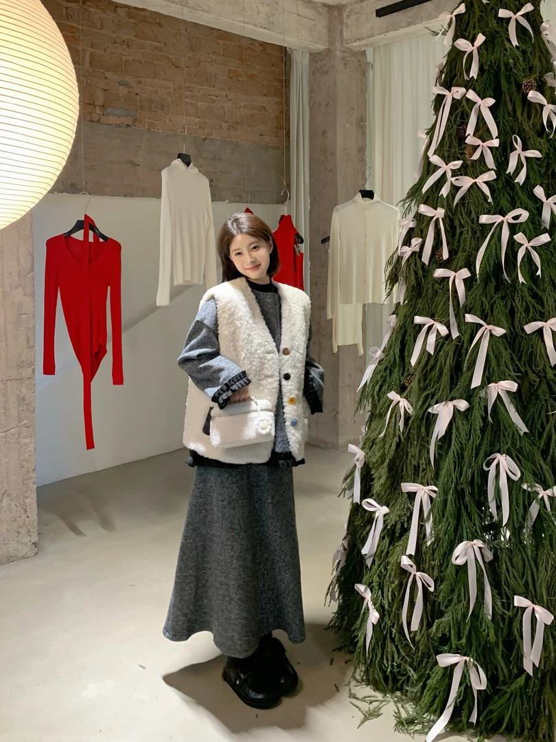 【谢不肉】现货风琴褶花边加绒慵懒风上衣A字宽松半身裙件套装5397