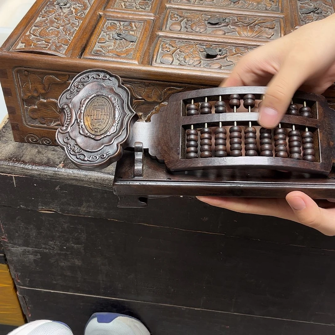 大叶紫檀（黑酸枝木类）