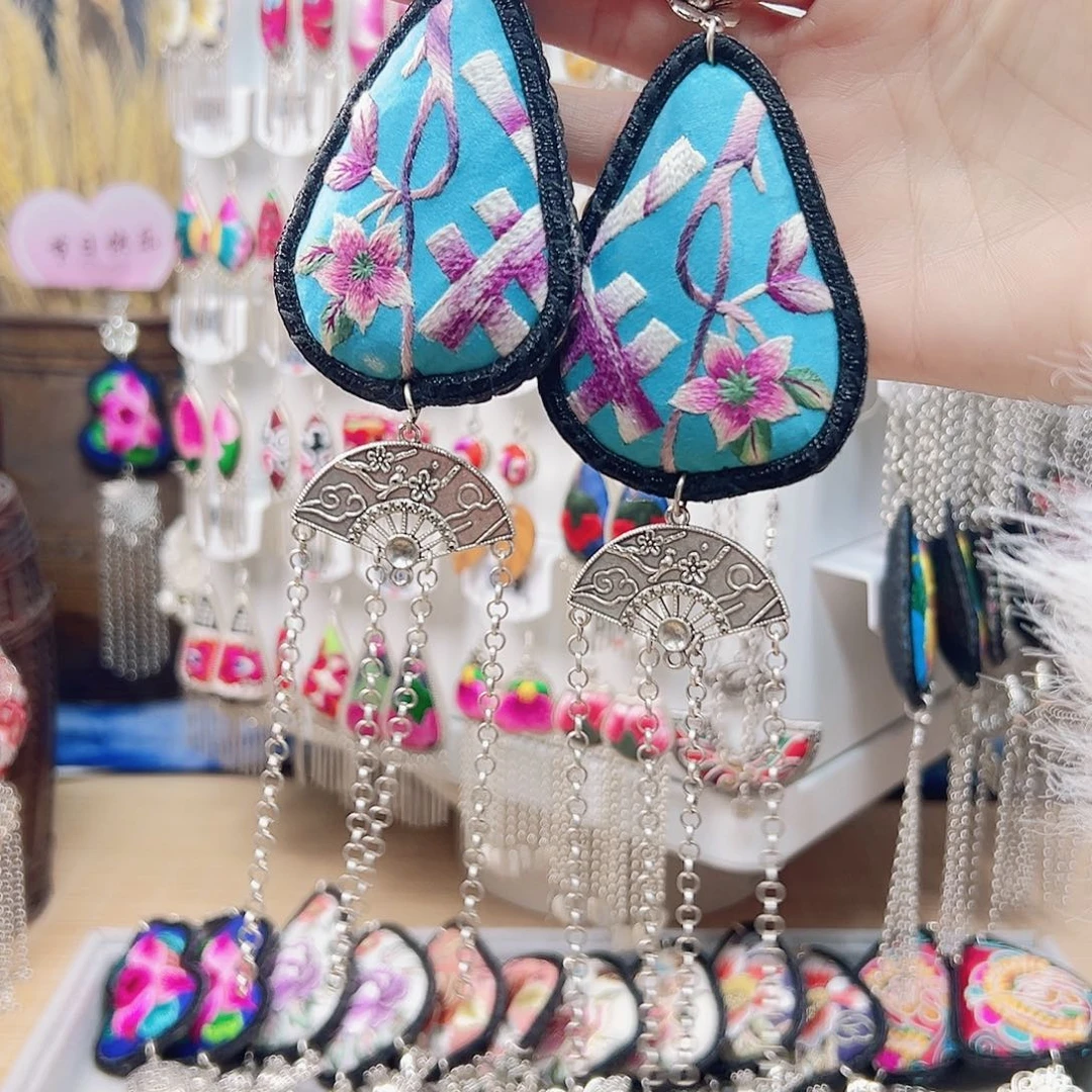 棉类混纺小迪家苗绣超级漂亮