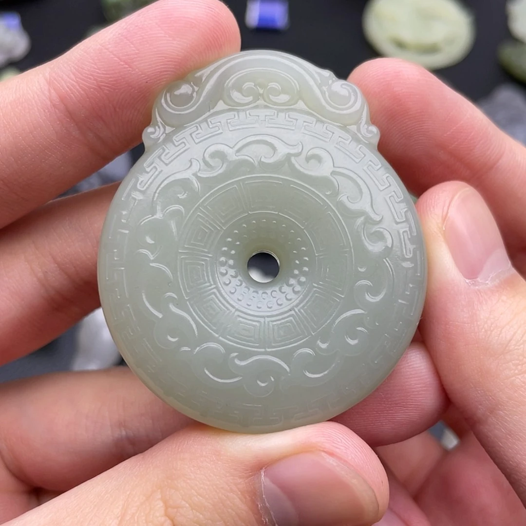 【闪购商品】颈饰未镶嵌和田玉