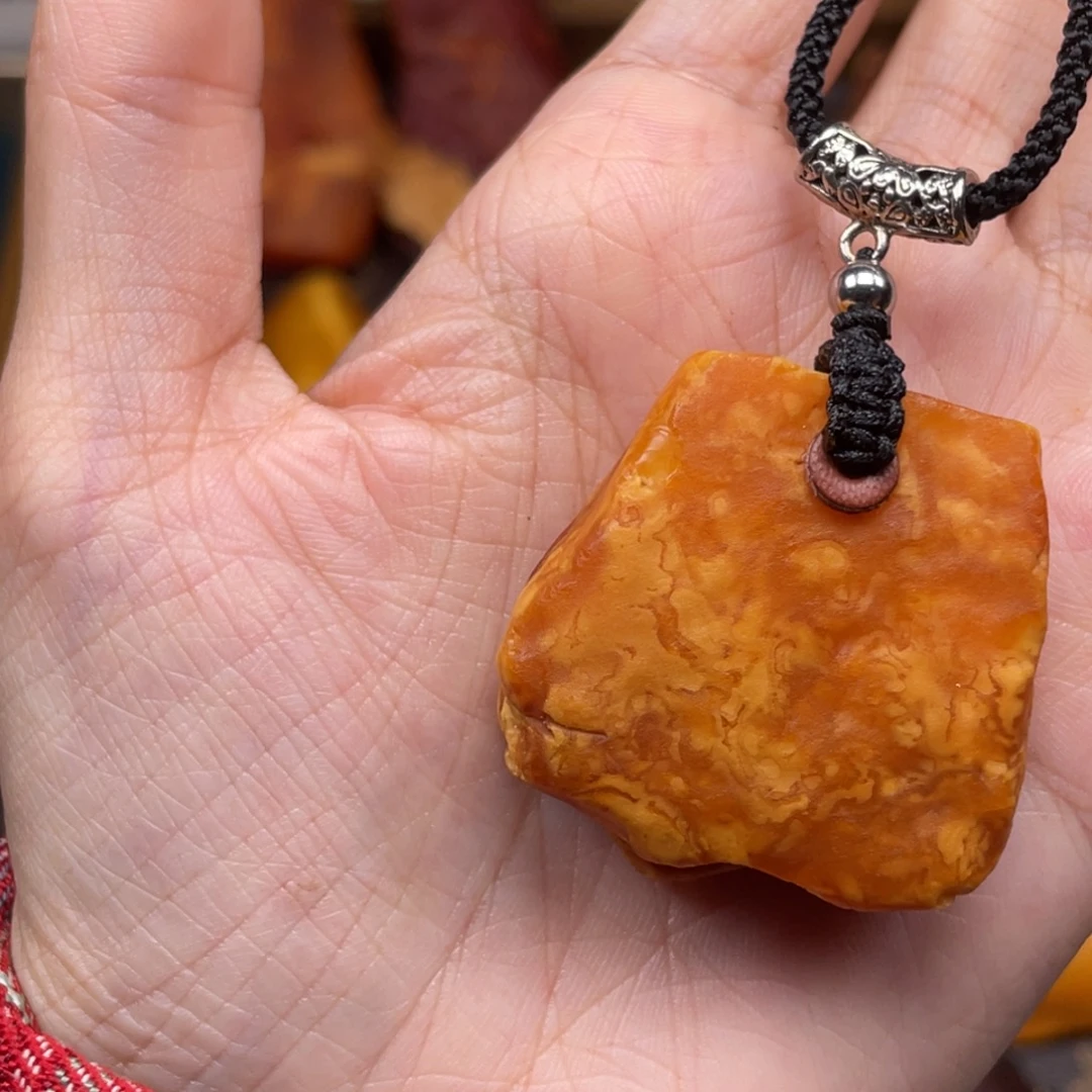 琥珀未镶嵌珠宝奇石