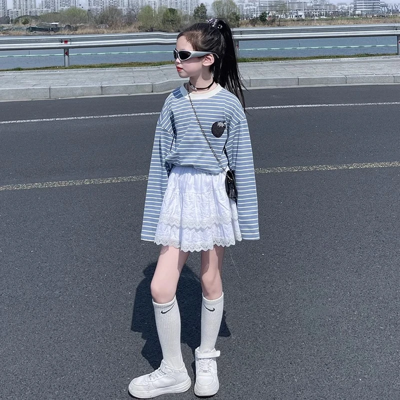 女童条纹草莓T恤两件套春季2025新款大童洋气时髦休闲蕾丝半身裙
