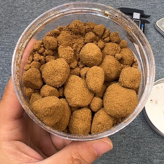 沉香手把件乌身粉多样性发货100克