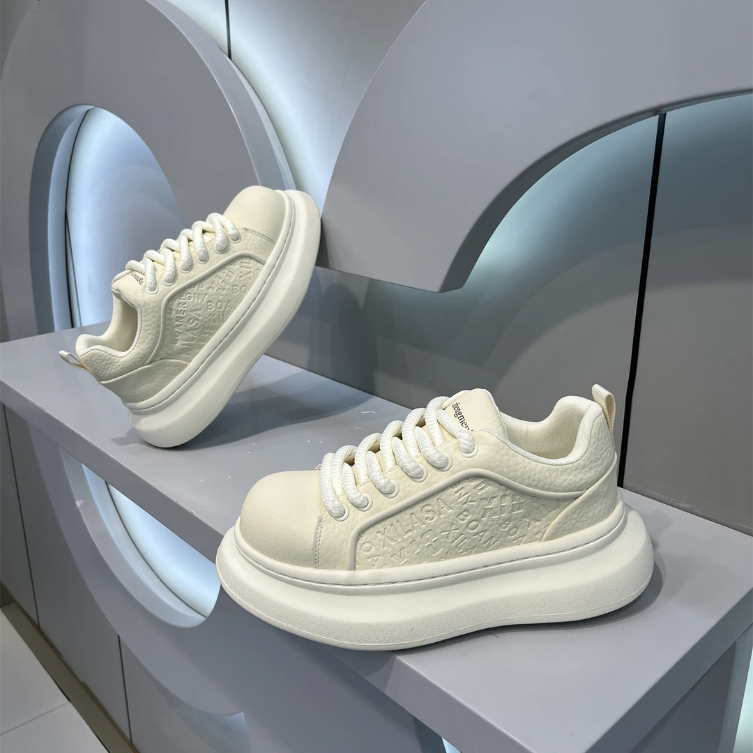 小白鞋男鞋又轻又软厚底增高2025秋季新款百搭时尚舒适运动休闲鞋