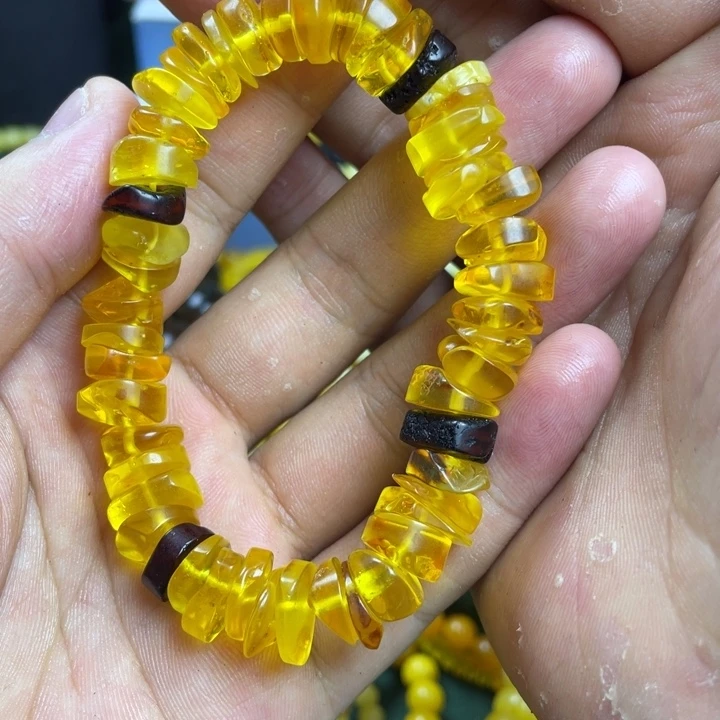 未镶嵌琥珀珠宝奇石