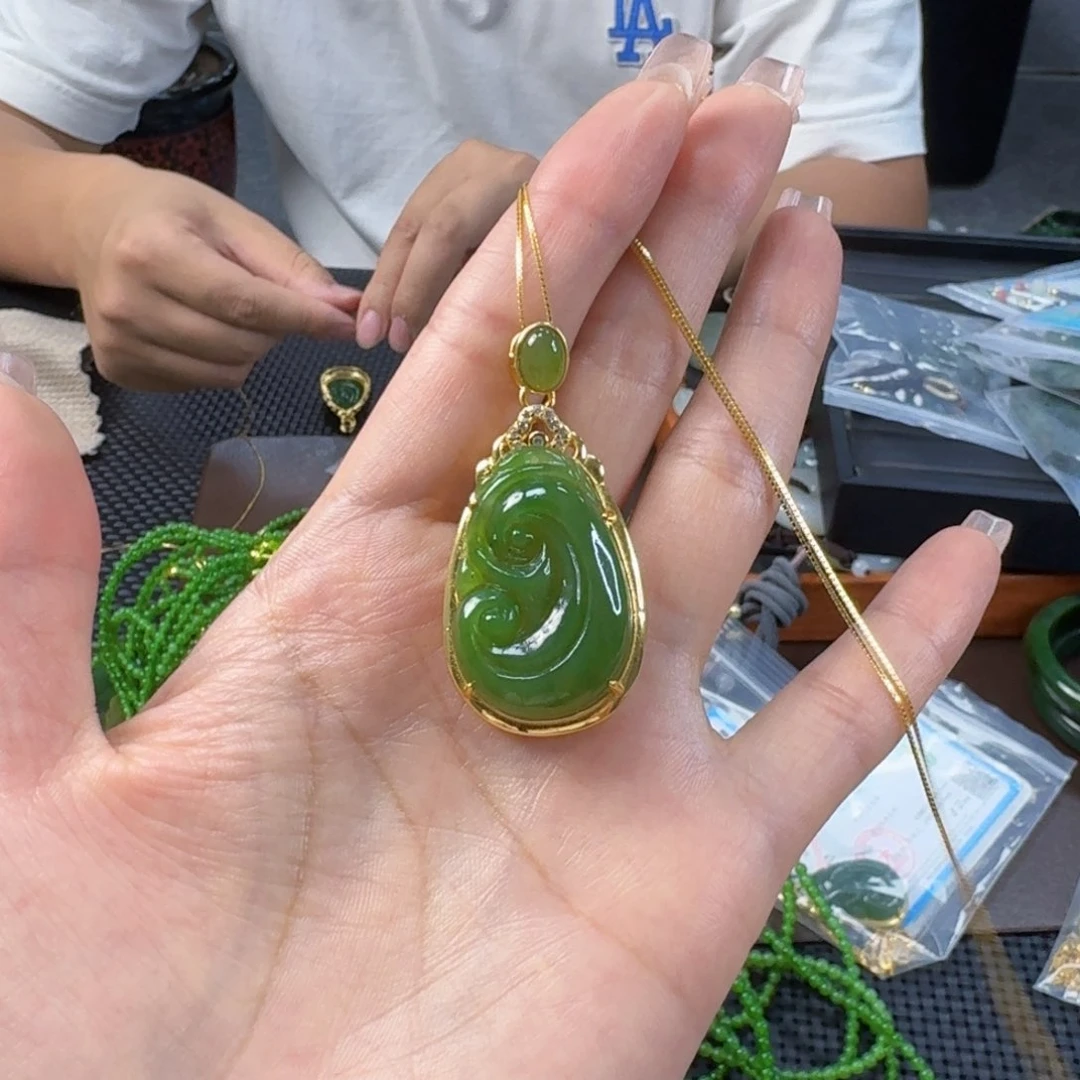和田玉（碧玉）银S925镶嵌颈饰
