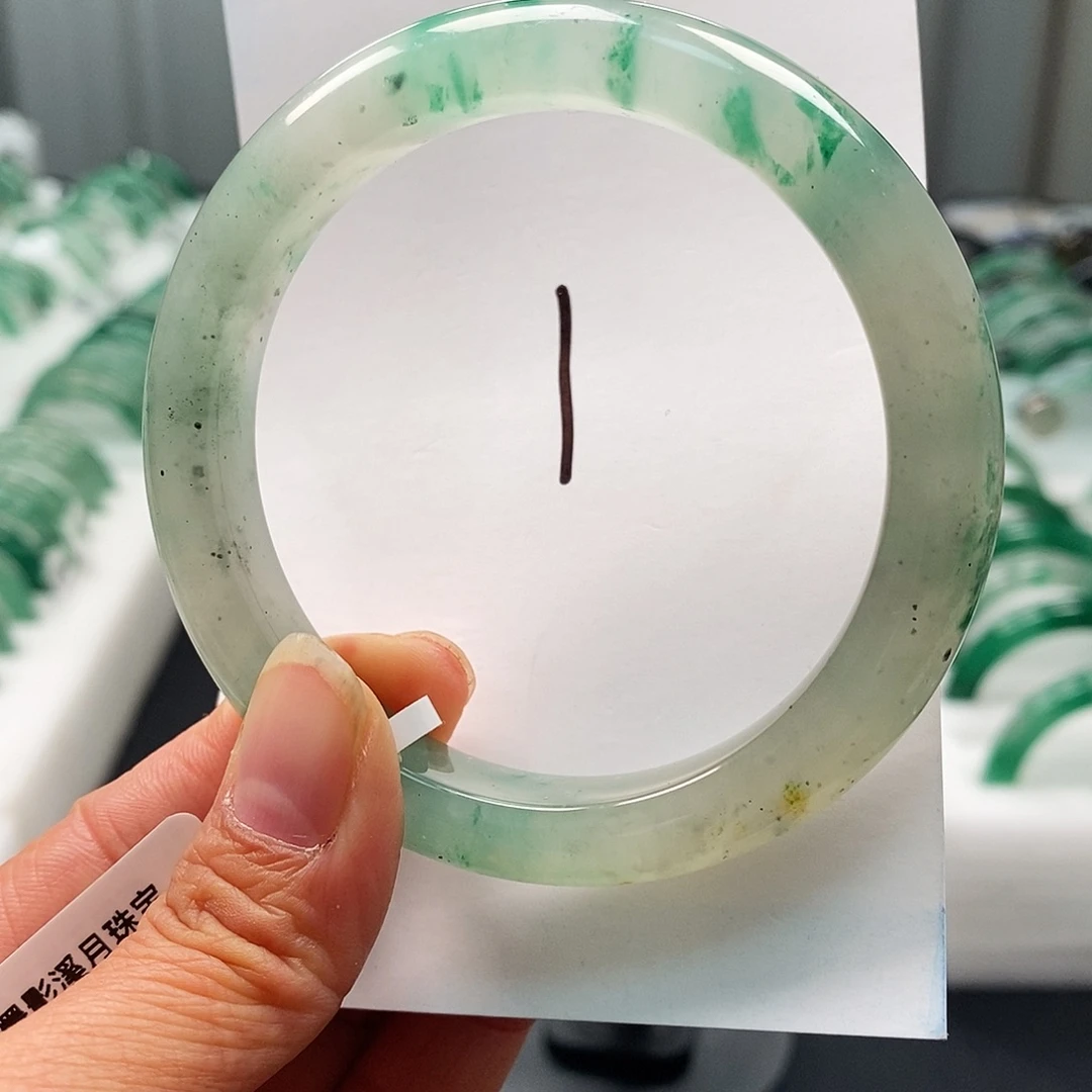 石英质玉未镶嵌手镯61圈口手镯