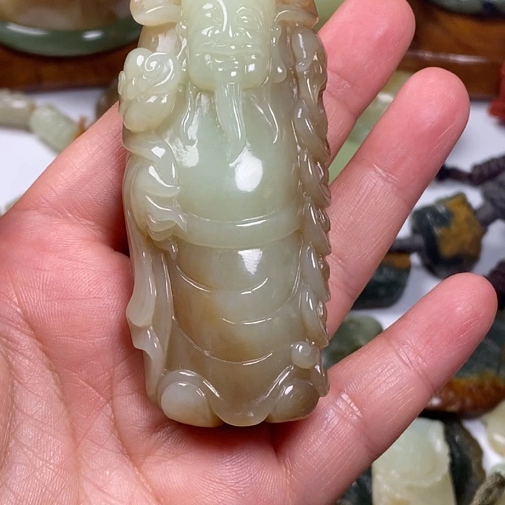 G***耀和田玉（糖玉）未镶嵌颈饰