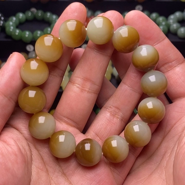 G***哥和田玉未镶嵌手串