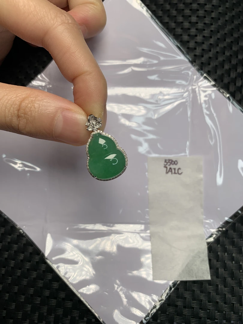 天然缅甸翡翠A货18K金镶嵌 7AIC