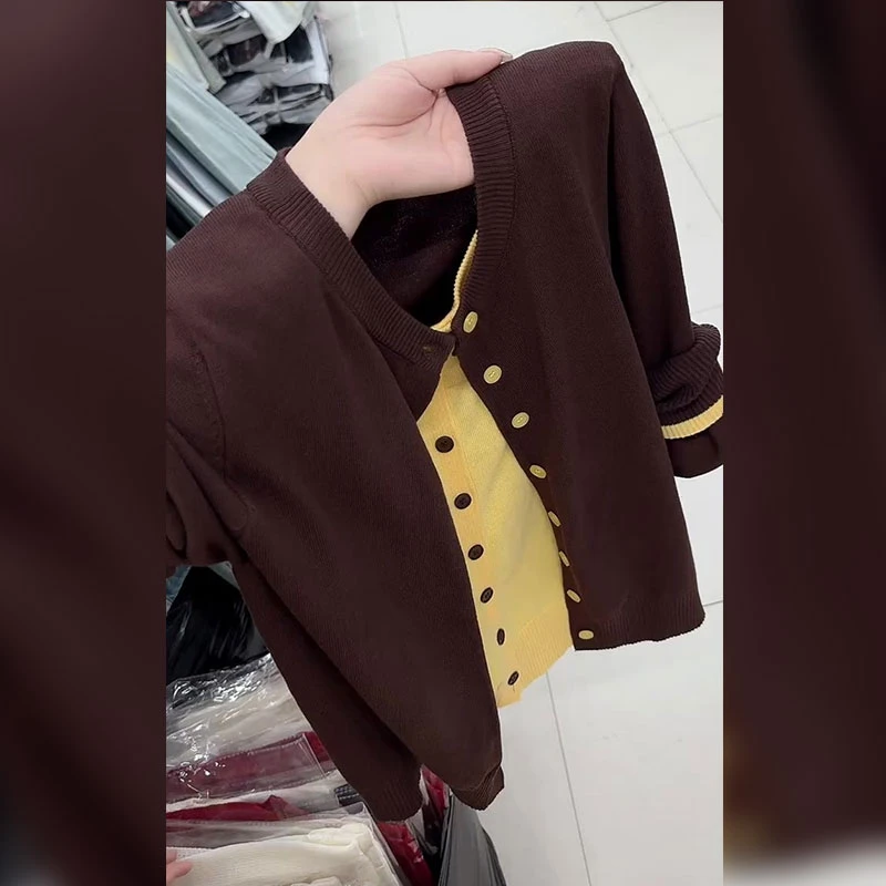 2025秋季新款女装高级感轻奢显瘦轻熟风拼接假两件针织衫百搭上衣