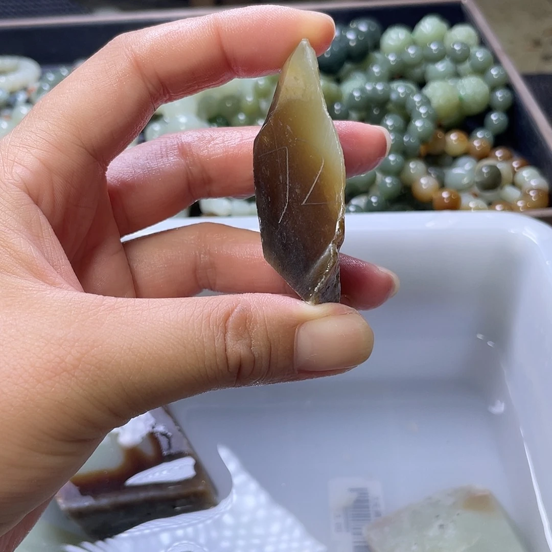 和田玉（糖玉）未镶嵌珠宝半成品