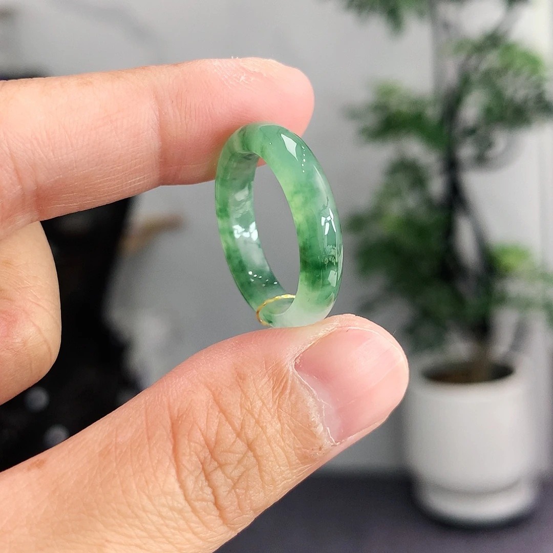 翡翠未镶嵌戒指18号