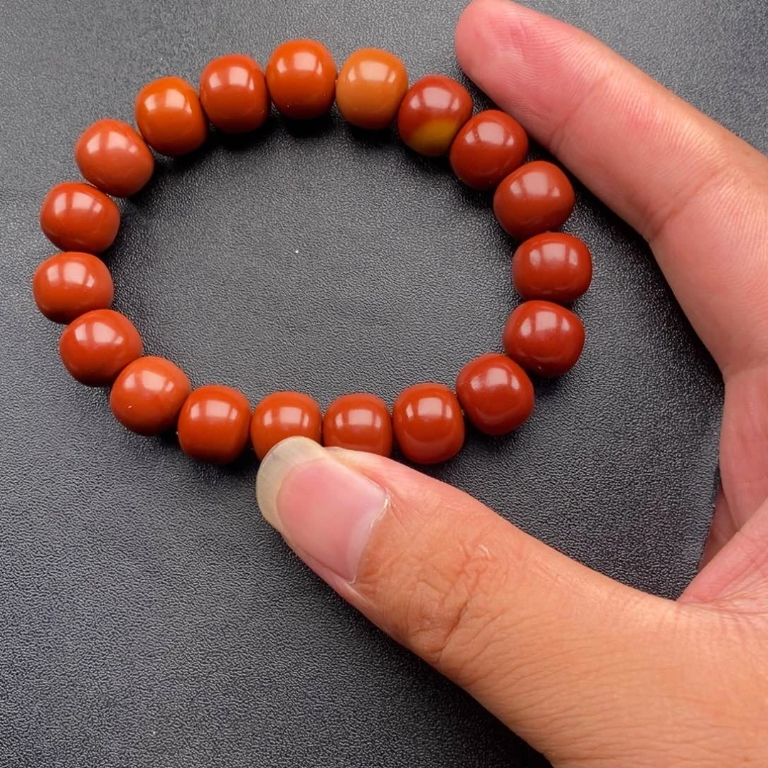 向***好颈饰未镶嵌石英质玉