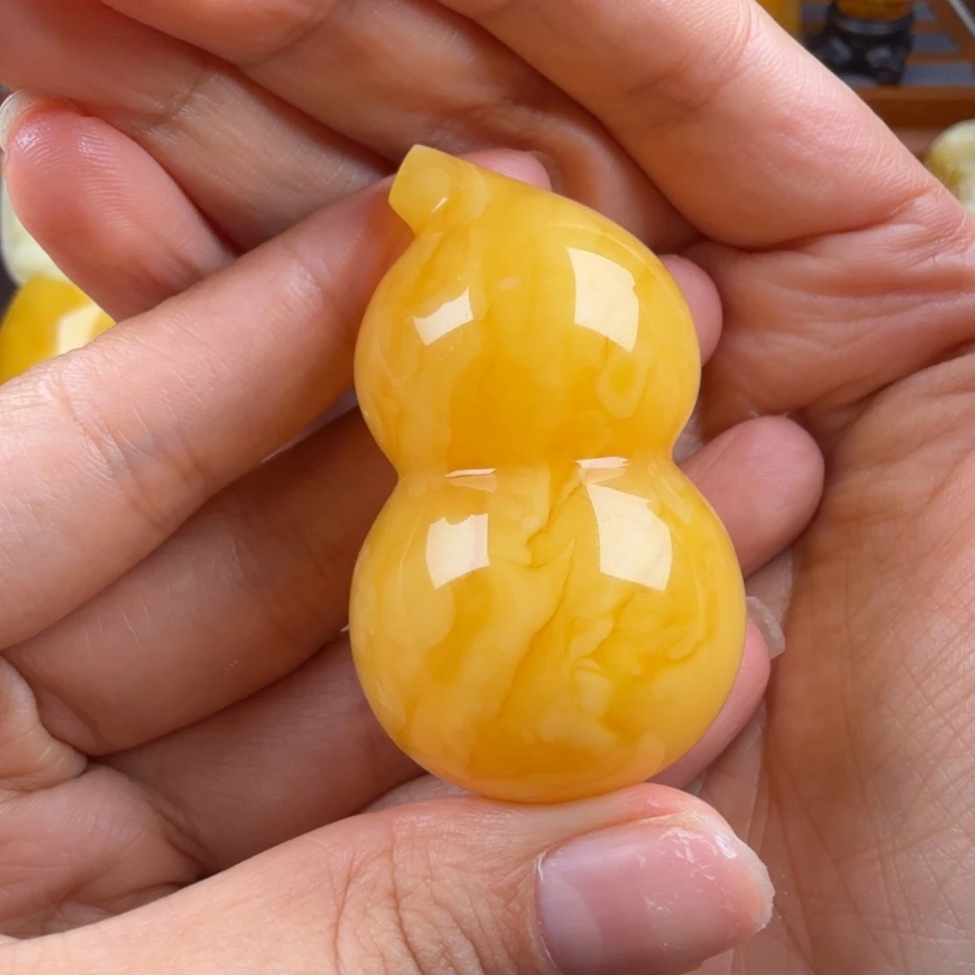 我***上琥珀颈饰未镶嵌纯天然琥珀蜜蜡无优化