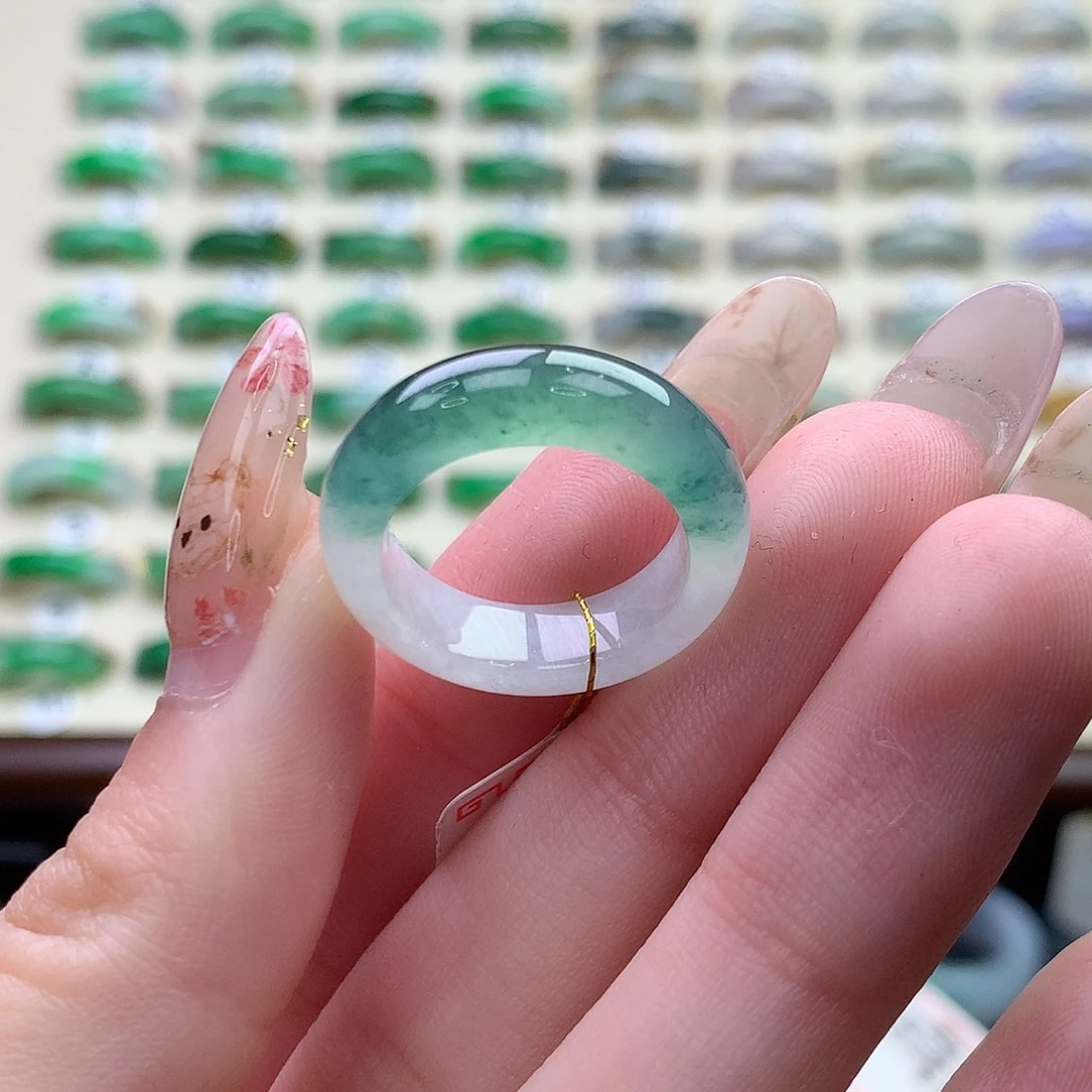 翡翠未镶嵌戒指港12