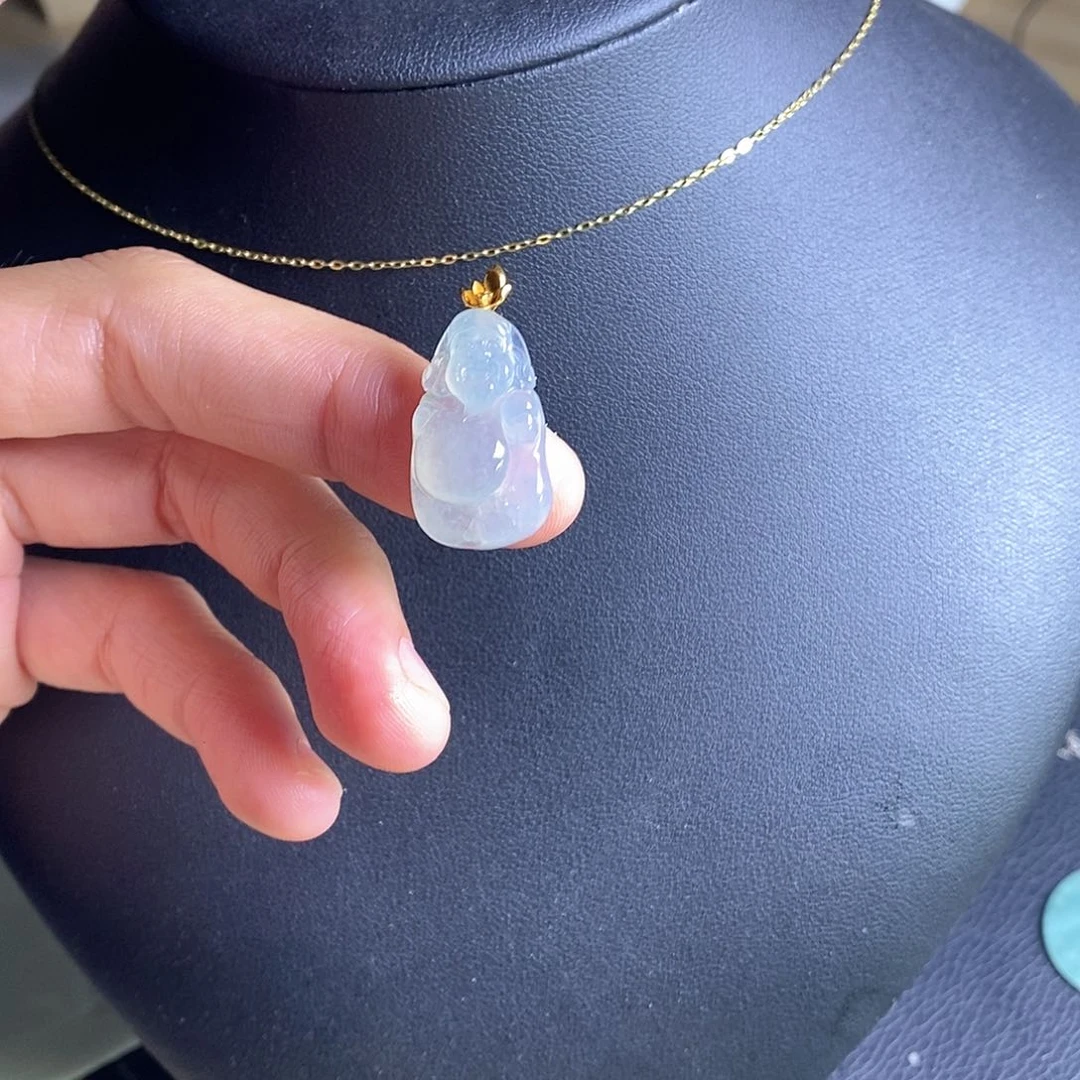 颈饰18K金镶嵌翡翠