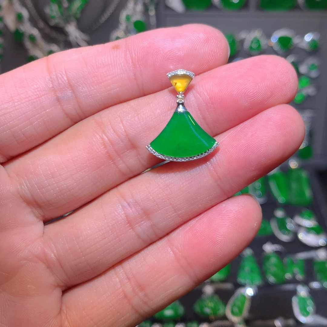 翡翠18K金镶嵌吊坠(不含链)天然翡翠