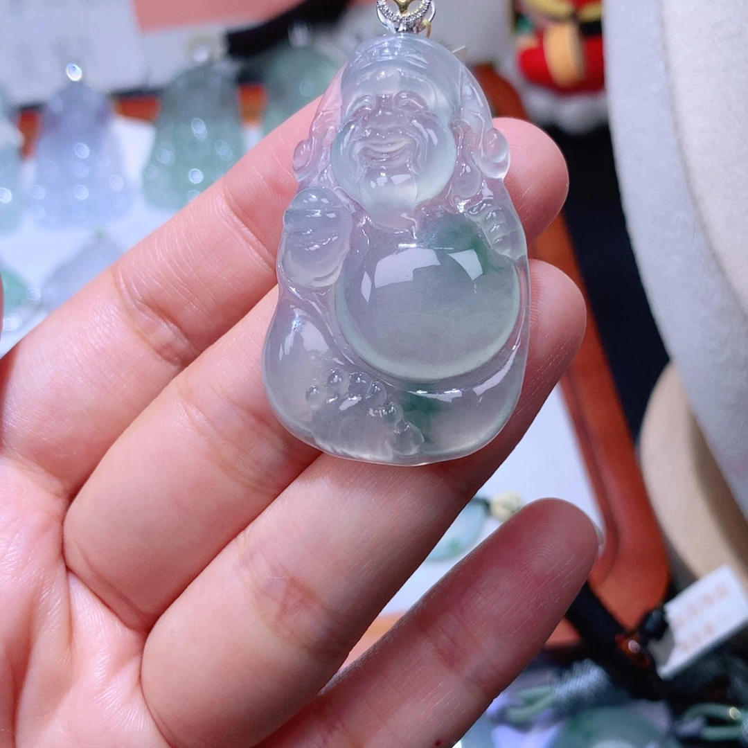 颈饰18K金镶嵌翡翠财神爷