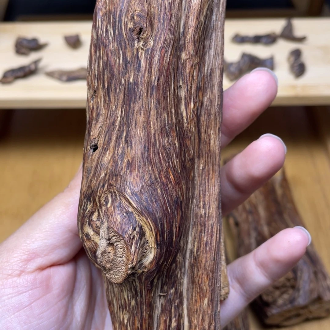 40.8克海南老虫漏香