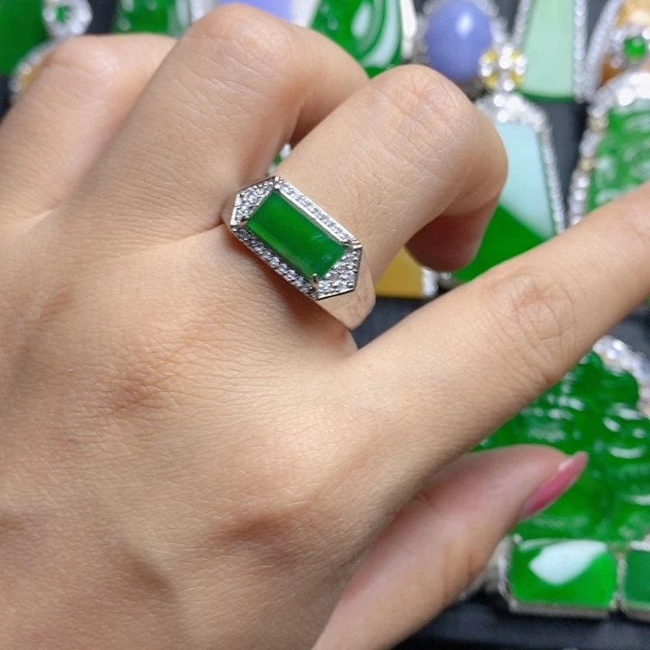 翡翠挂件未镶嵌马鞍男戒