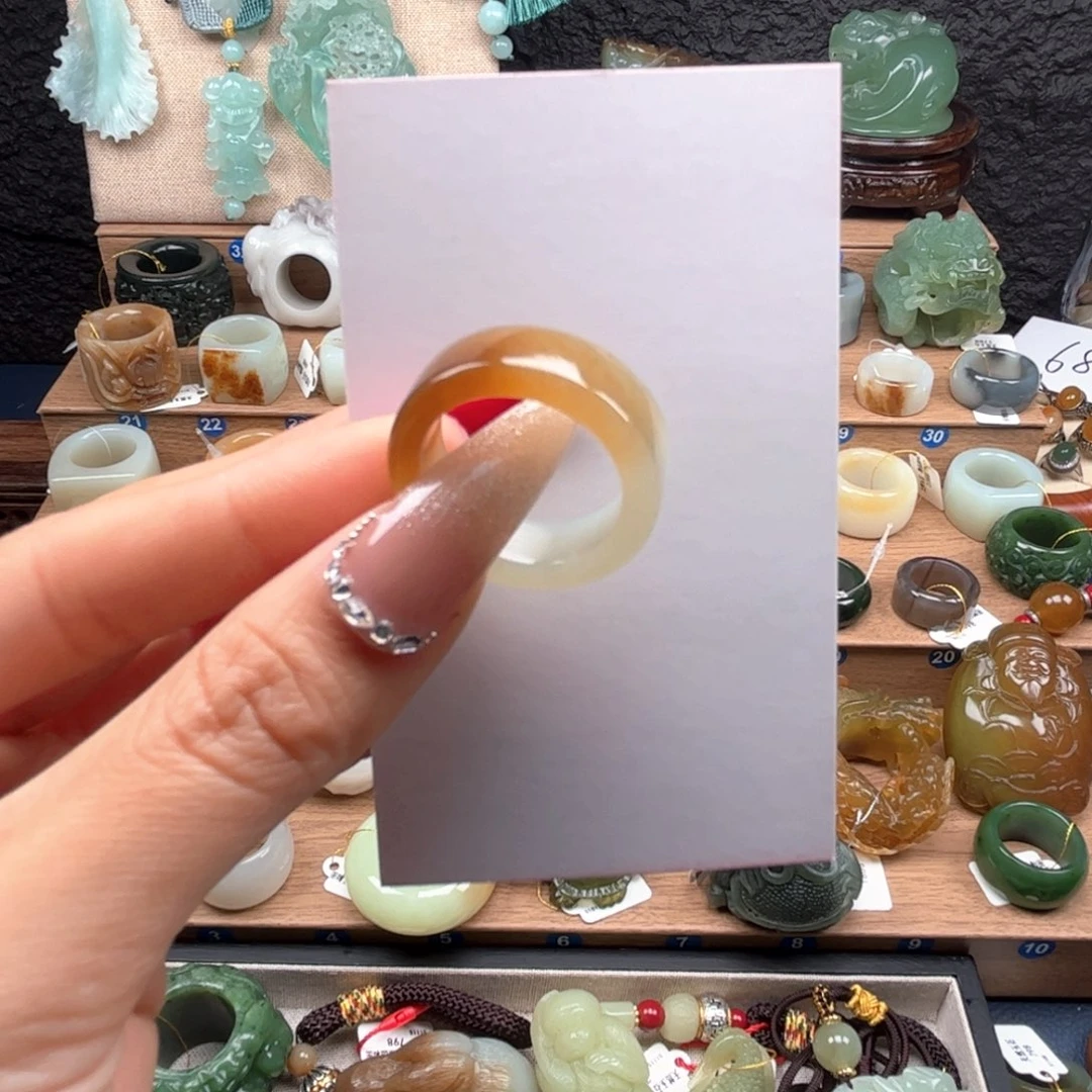 之***后和田玉未镶嵌戒指