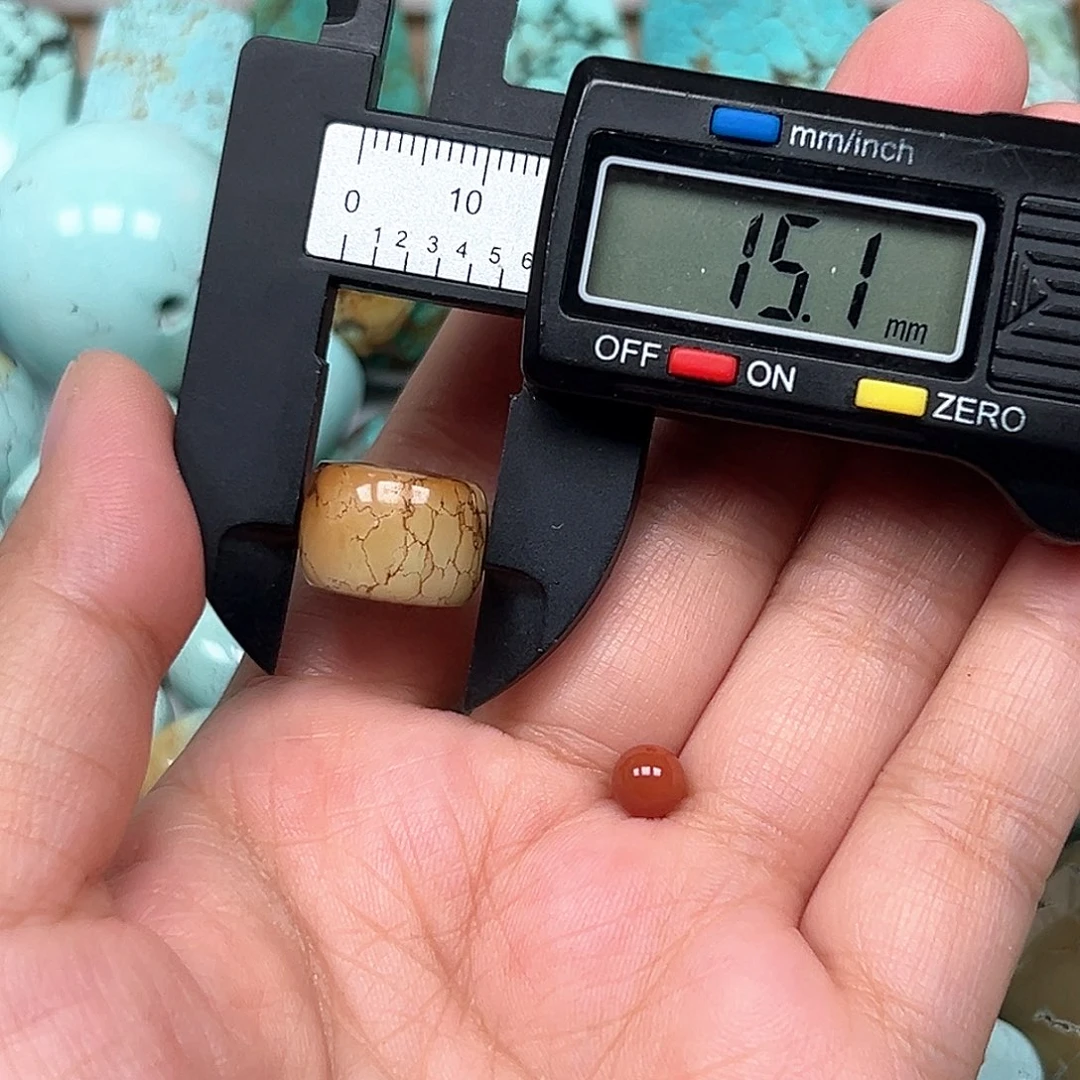 南红玛瑙未镶嵌珠宝奇石