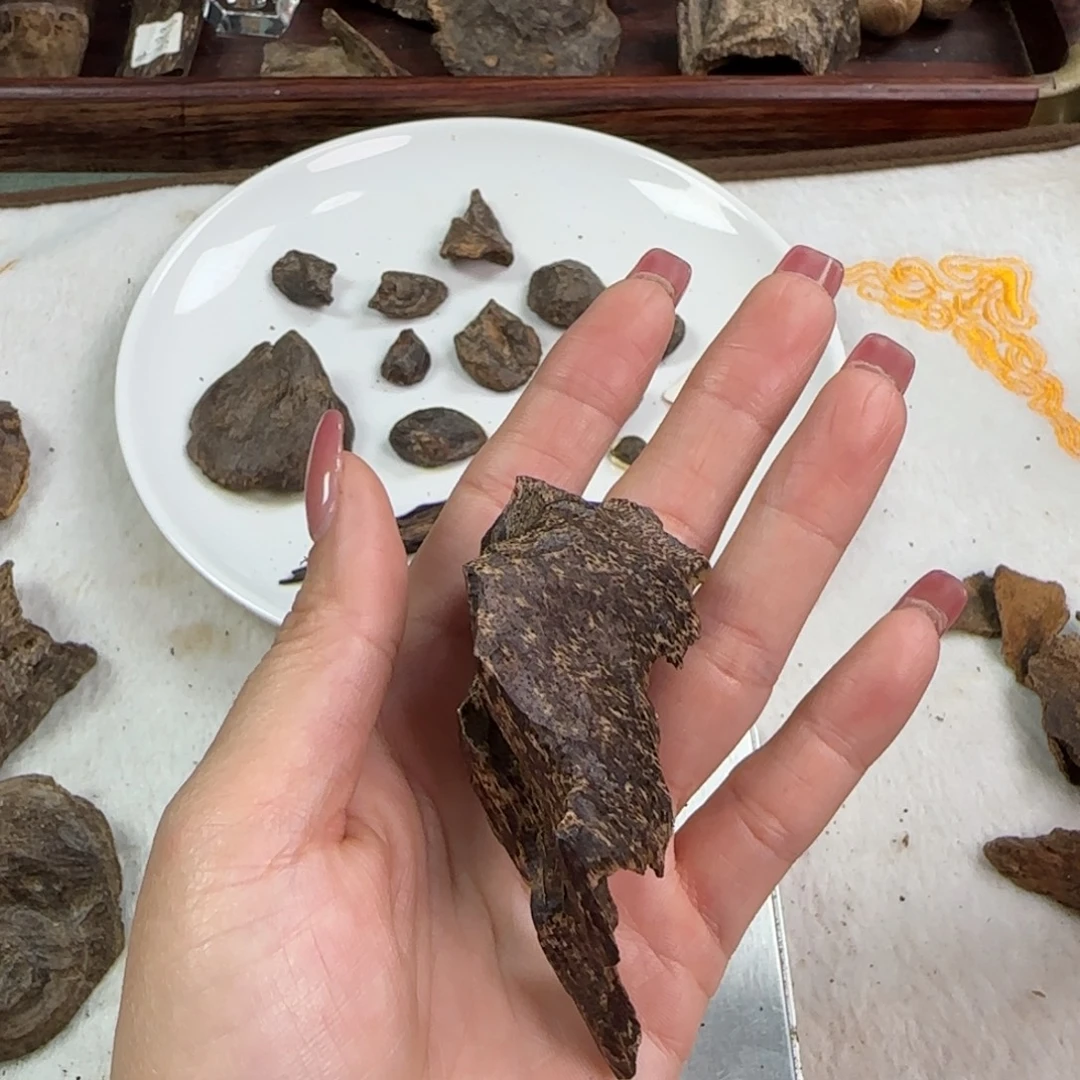 老***恭沉香沉香碎屑海南吊口6.2克