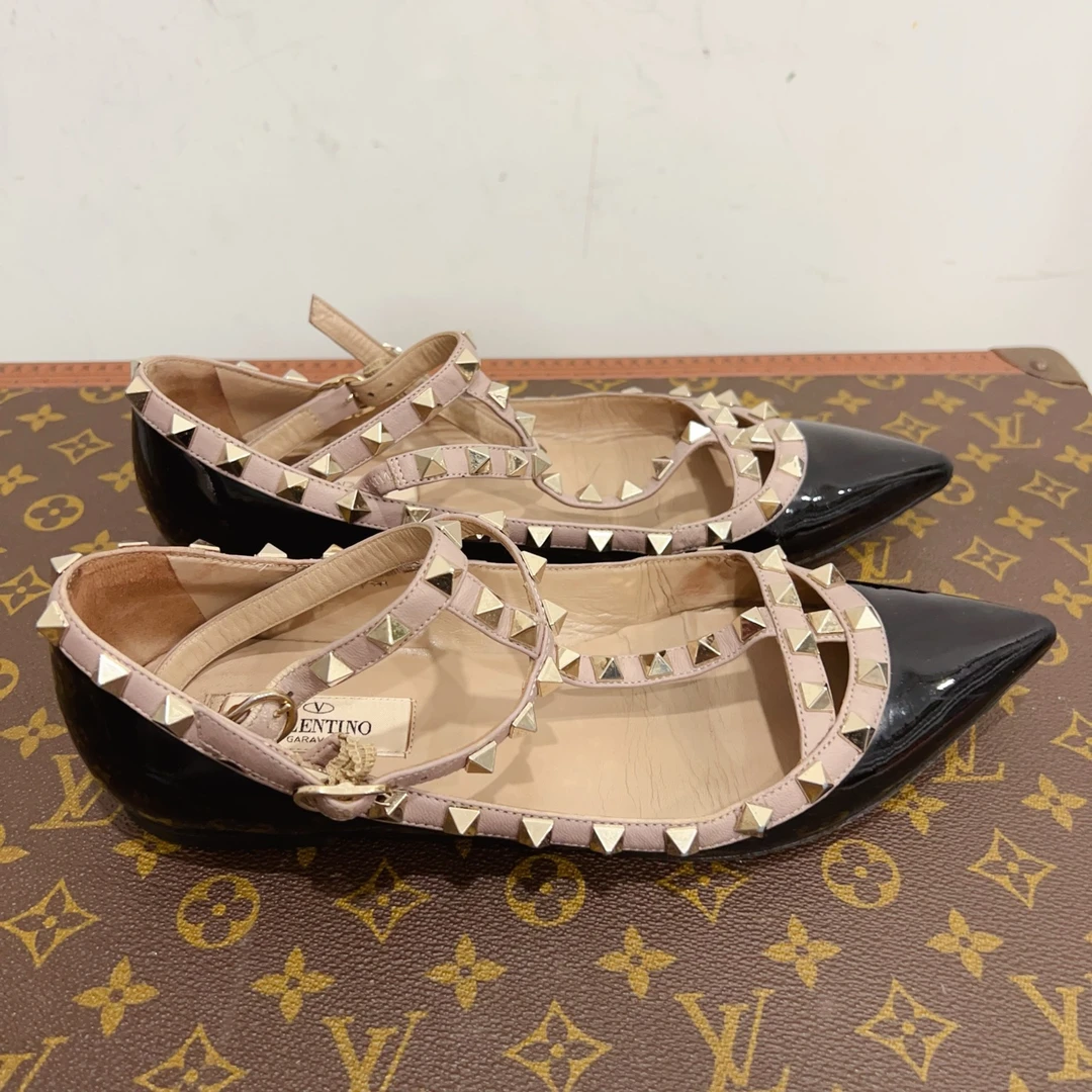 99新 Valentino/华伦天奴 平底鞋 尺码37成色看直播GSS22966