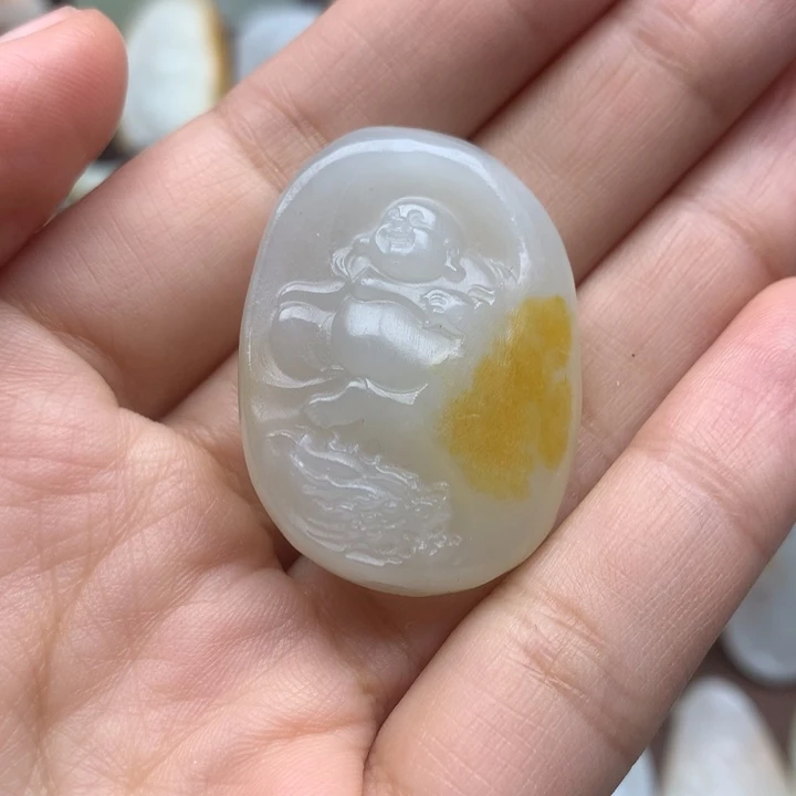 和田玉未镶嵌颈饰