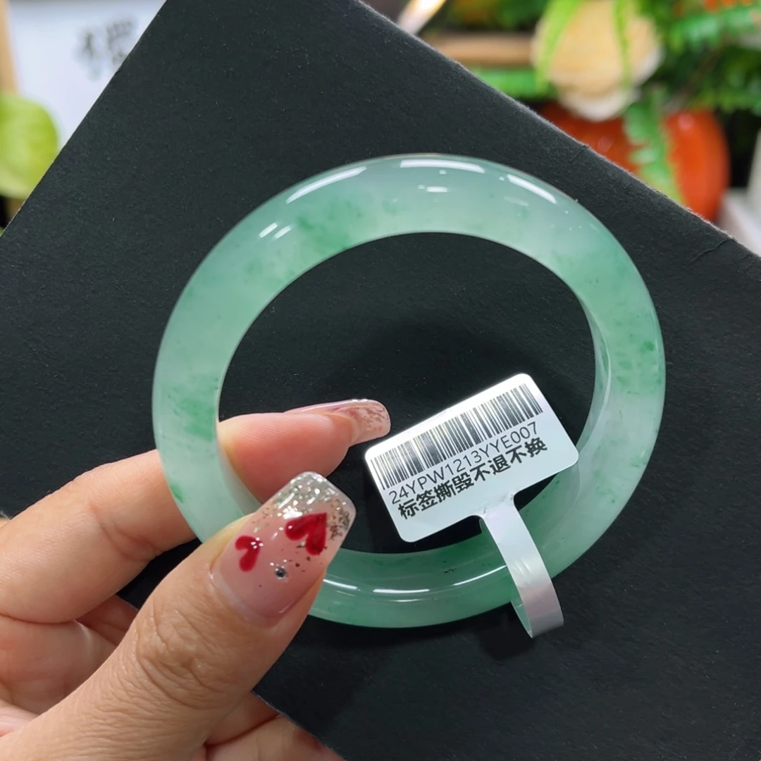 石英质玉手镯未镶嵌➕周周56