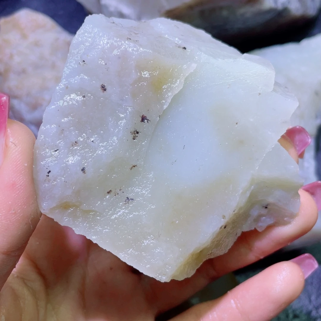 和田玉未镶嵌珠宝半成品