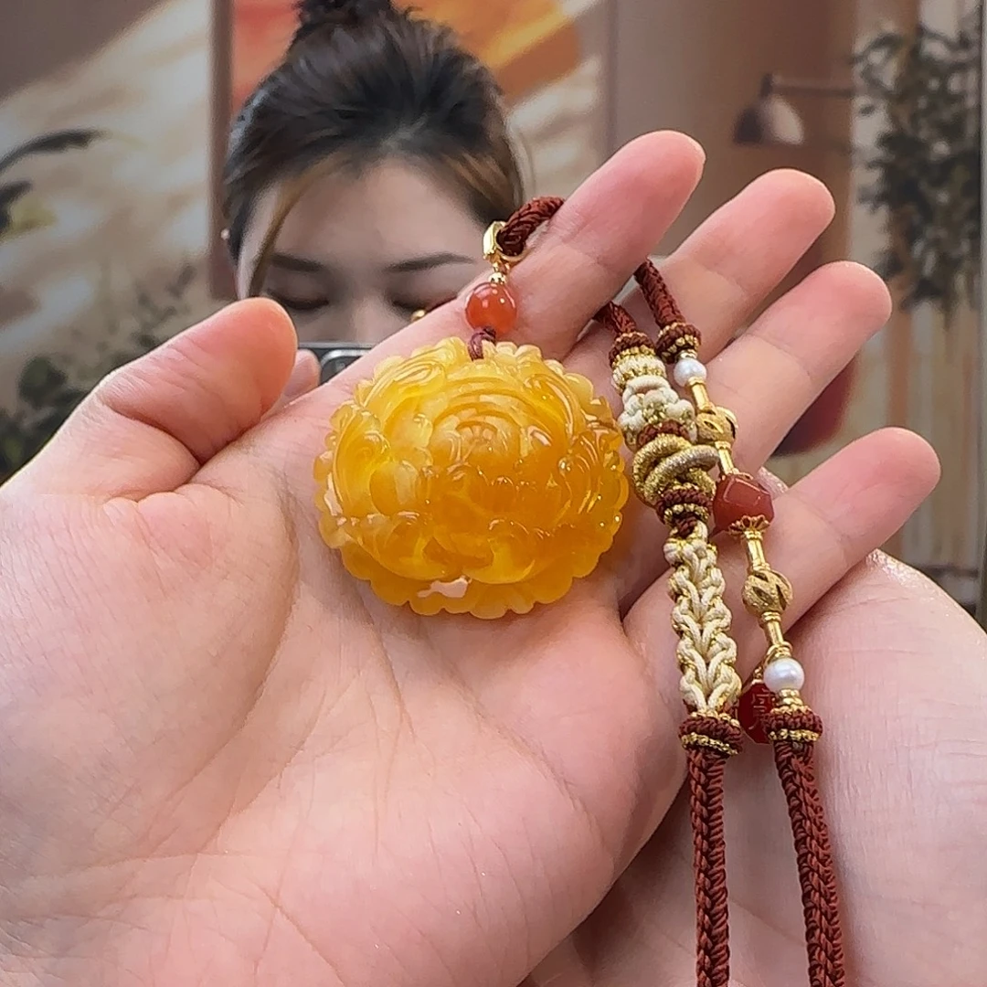 L***r蜜蜡未镶嵌吊坠(赠链)