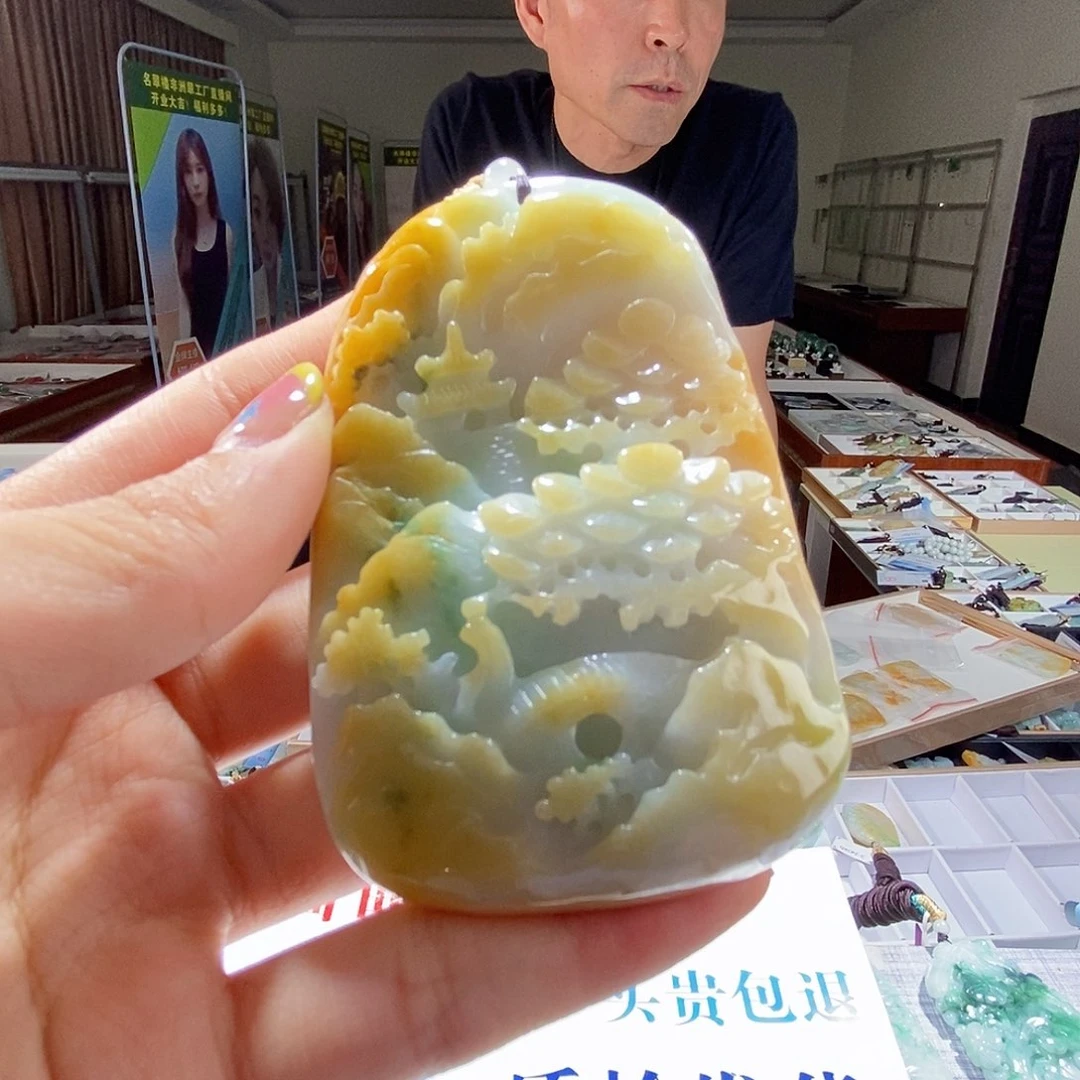 翡翠未镶嵌颈饰翡翠