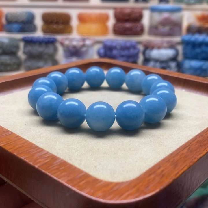 未镶嵌手镯石英质玉