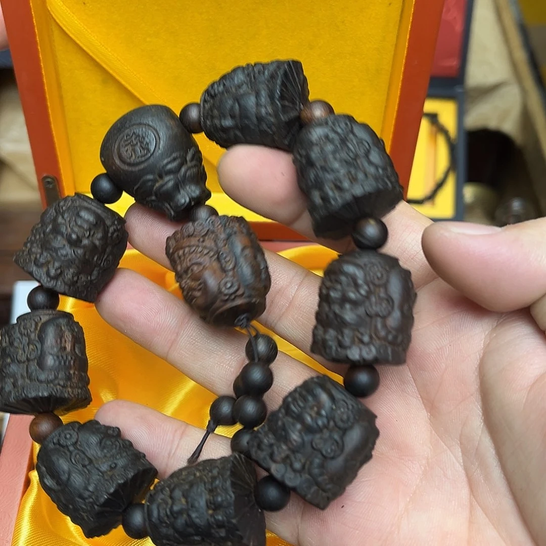 大叶紫檀（黑酸枝木类）