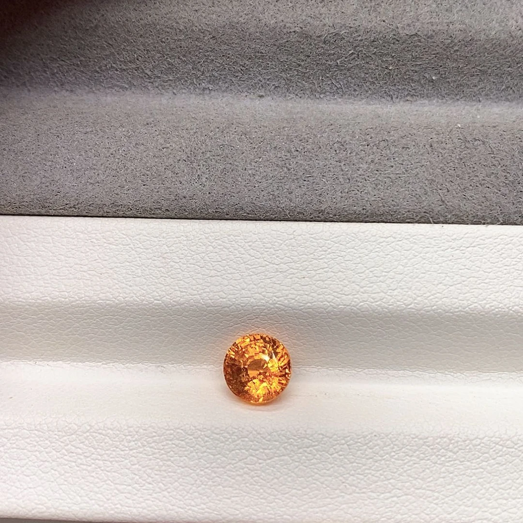 石榴石（芬达石）未镶嵌裸石2克拉天然芬达石