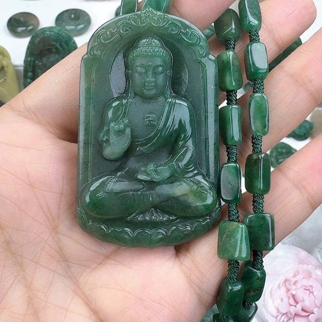 事***意独山玉未镶嵌颈饰