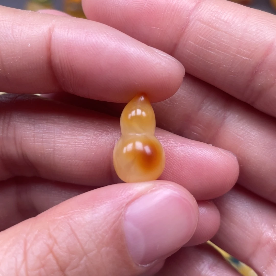 未镶嵌琥珀裸石蜜蜡