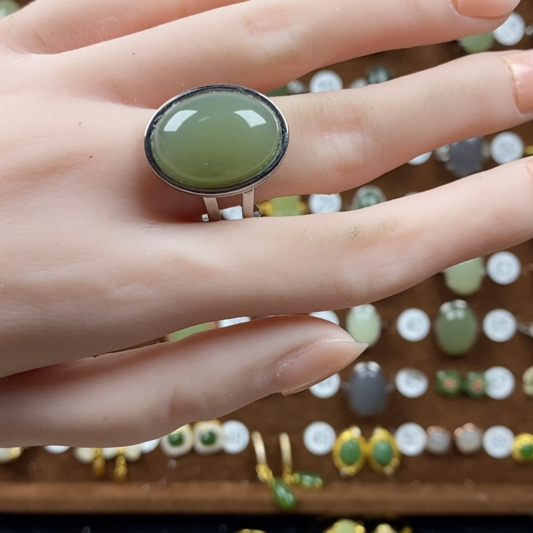 和田玉（青白玉）戒指合金